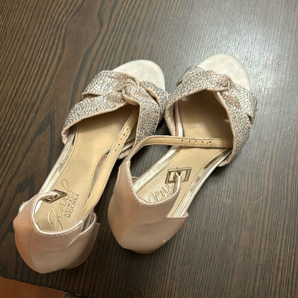 Jewel by Badgley Mischka Cream Off White Embellished Heels Size 6